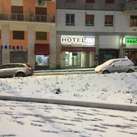 Tiburtina Hotel Holiday 로마 외부 사진